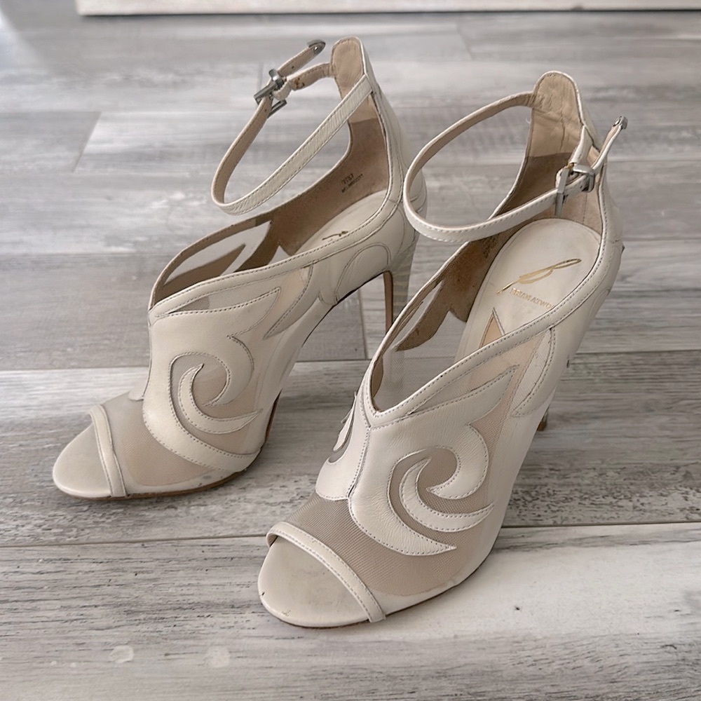 B Brian Atwood White Mesh Insert size 7